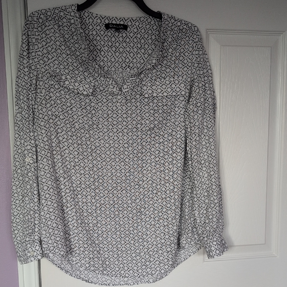 *3/$20 Closet Clearout* EUC s.S Dalia Women's Black and White Patterned Top
